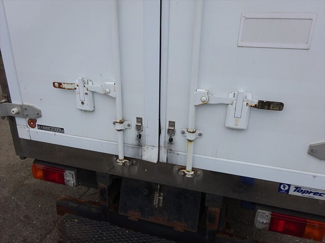 日野デュトロ冷凍車（冷蔵車）小型（2t・3t）[写真18]