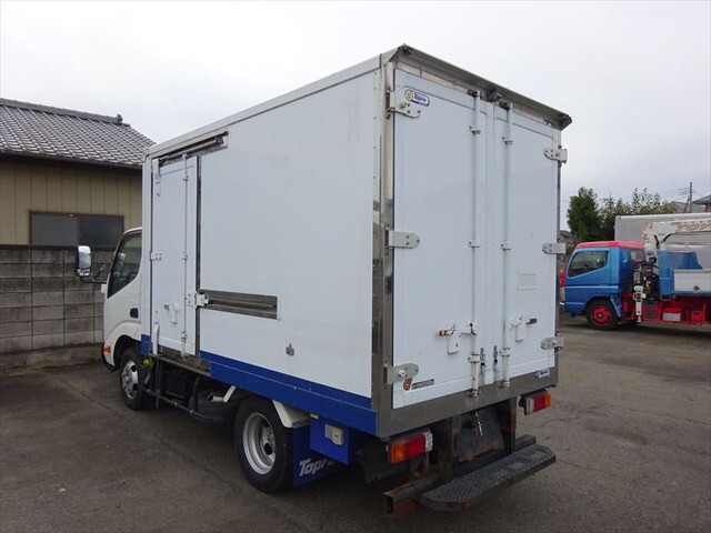 日野デュトロ冷凍車（冷蔵車）小型（2t・3t）[写真02]