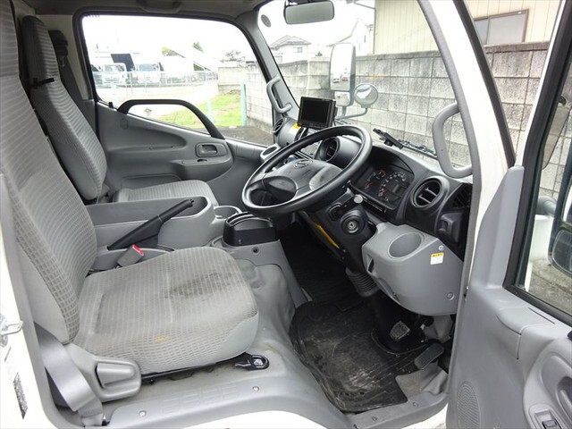 日野デュトロ冷凍車（冷蔵車）小型（2t・3t）[写真20]