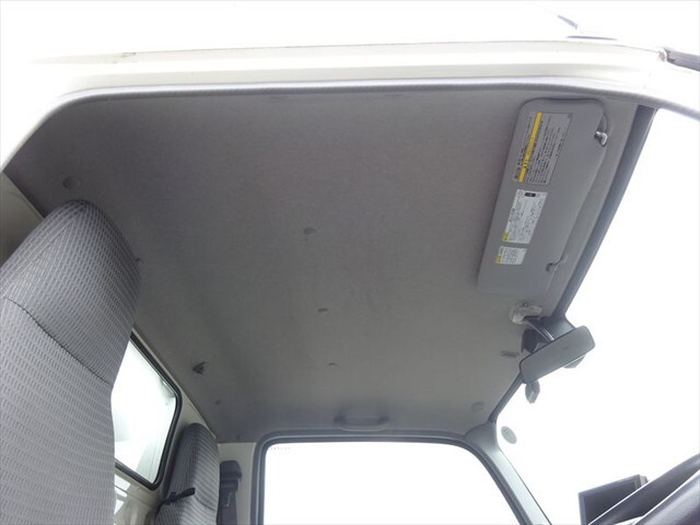 日野デュトロ冷凍車（冷蔵車）小型（2t・3t）[写真22]