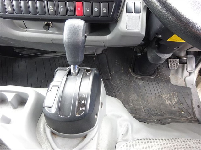 日野デュトロ冷凍車（冷蔵車）小型（2t・3t）[写真25]