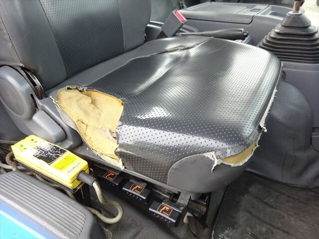 いすゞフォワードコンテナ専用車中型（4t）[写真21]