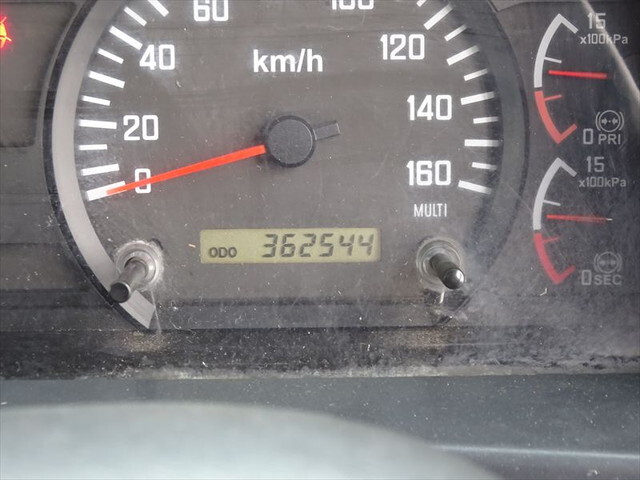 いすゞフォワードコンテナ専用車中型（4t）[写真23]