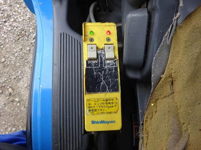 いすゞフォワードコンテナ専用車中型（4t）[写真25]