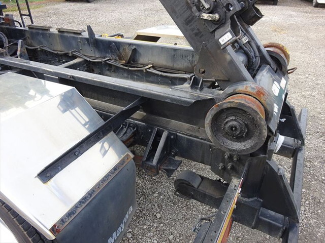 いすゞフォワードコンテナ専用車中型（4t）[写真06]