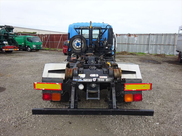 いすゞフォワードコンテナ専用車中型（4t）[写真08]