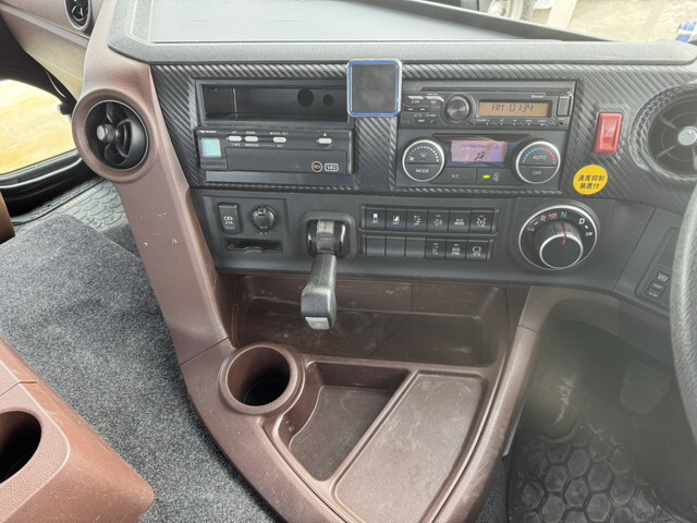 日野プロフィアトレーラーヘッド（トラクターヘッド）大型（10t）[写真12]