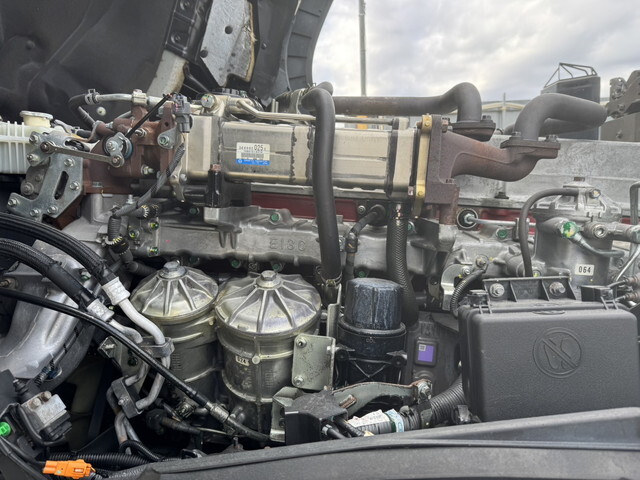 日野プロフィアトレーラーヘッド（トラクターヘッド）大型（10t）[写真20]