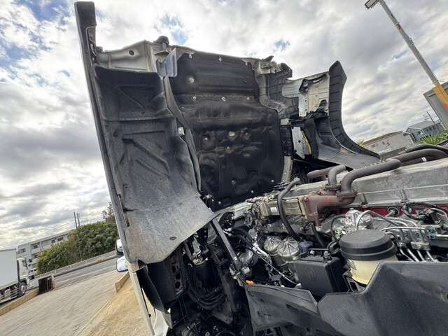 日野プロフィアトレーラーヘッド（トラクターヘッド）大型（10t）[写真21]