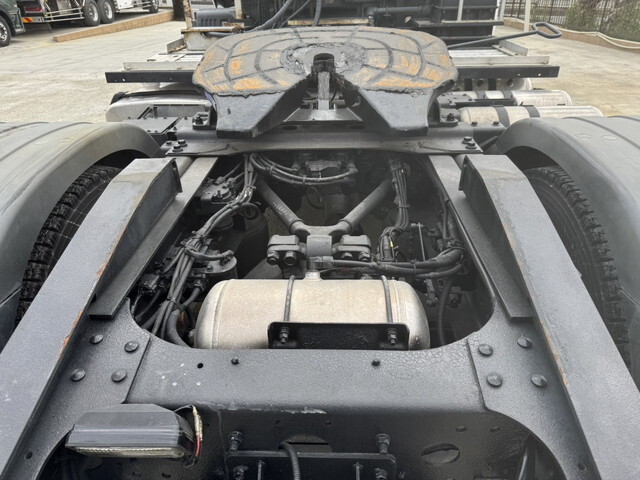 日野プロフィアトレーラーヘッド（トラクターヘッド）大型（10t）[写真29]