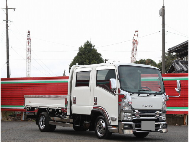いすゞエルフダブルキャブ（Wキャブ）2015年(平成27年)TRG-NLR85AR