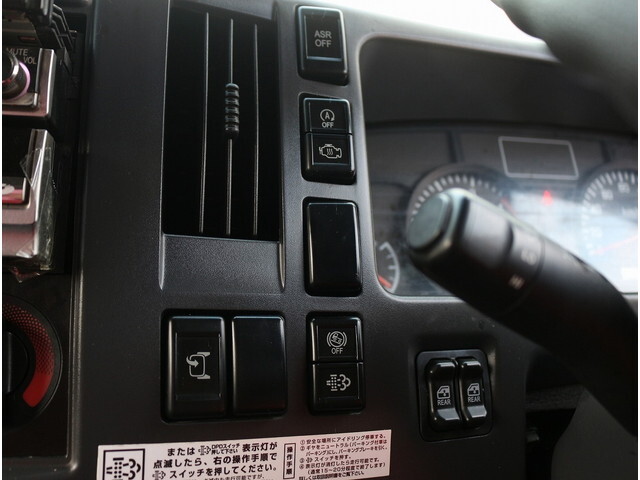 いすゞエルフダブルキャブ（Wキャブ）小型（2t・3t）[写真33]