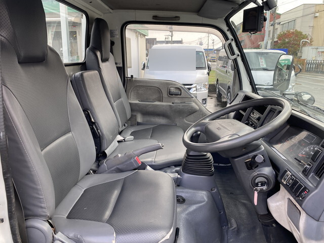 いすゞエルフ平ボディ小型（2t・3t）[写真10]