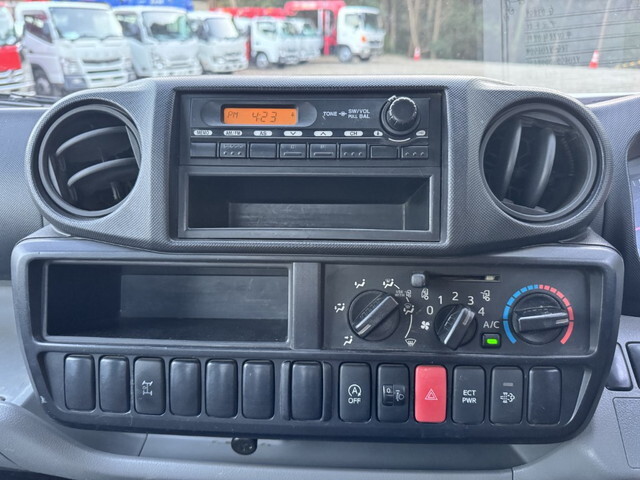 日野デュトロクレーン3段小型（2t・3t）[写真20]