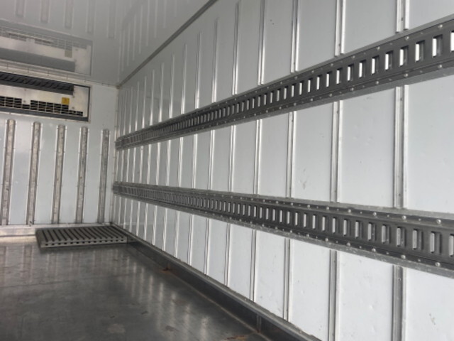 三菱ふそうキャンター冷凍車（冷蔵車）小型（2t・3t）[写真10]