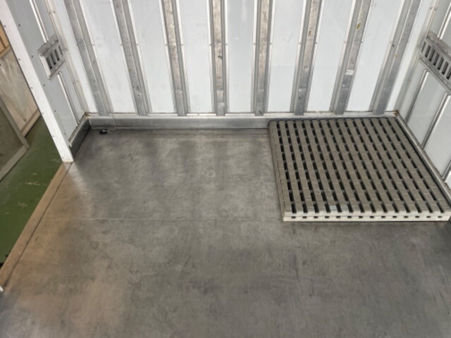 三菱ふそうキャンター冷凍車（冷蔵車）小型（2t・3t）[写真12]