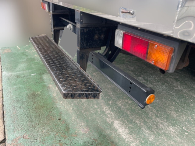 三菱ふそうキャンター冷凍車（冷蔵車）小型（2t・3t）[写真18]