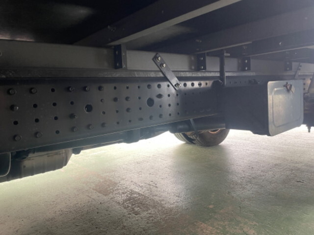 三菱ふそうキャンター冷凍車（冷蔵車）小型（2t・3t）[写真24]