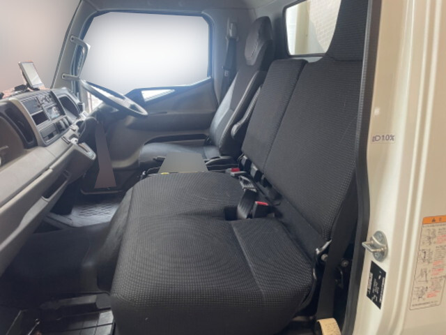 三菱ふそうキャンター冷凍車（冷蔵車）小型（2t・3t）[写真35]