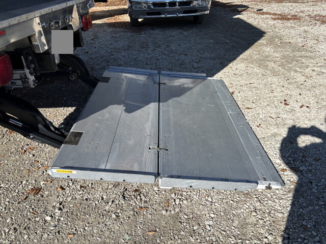 日野レンジャー冷凍車（冷蔵車）中型（4t）[写真16]