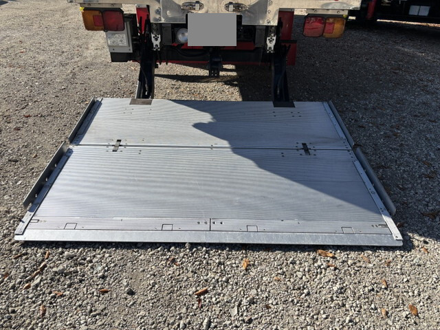 日野レンジャー冷凍車（冷蔵車）中型（4t）[写真17]