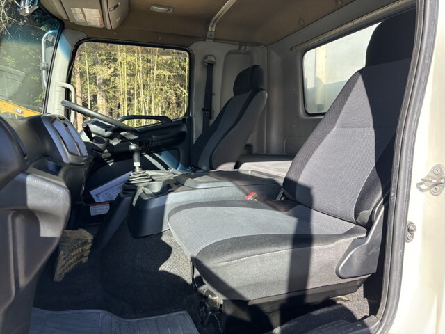 日野レンジャー冷凍車（冷蔵車）中型（4t）[写真25]