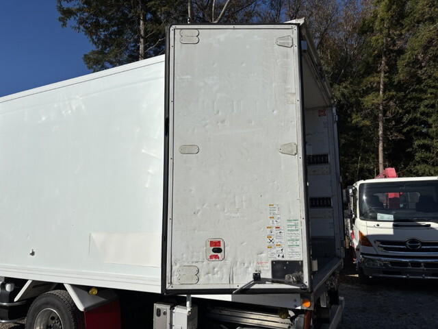 日野レンジャー冷凍車（冷蔵車）中型（4t）[写真08]