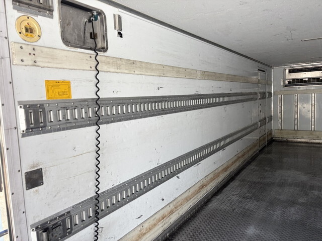 日野レンジャー冷凍車（冷蔵車）中型（4t）[写真13]