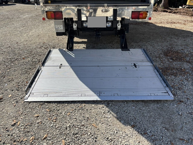 日野レンジャー冷凍車（冷蔵車）中型（4t）[写真17]