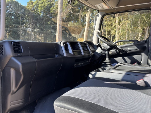 日野レンジャー冷凍車（冷蔵車）中型（4t）[写真28]