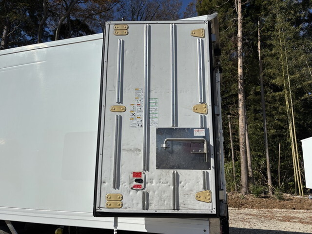 日野レンジャー冷凍車（冷蔵車）中型（4t）[写真08]