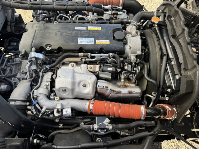 いすゞエルフ冷凍車（冷蔵車）小型（2t・3t）[写真22]