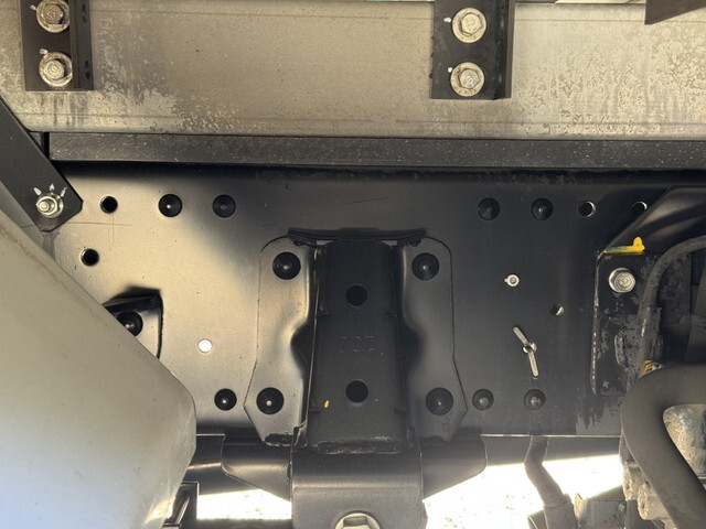 いすゞエルフ冷凍車（冷蔵車）小型（2t・3t）[写真26]