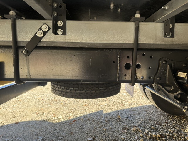 いすゞエルフ冷凍車（冷蔵車）小型（2t・3t）[写真35]