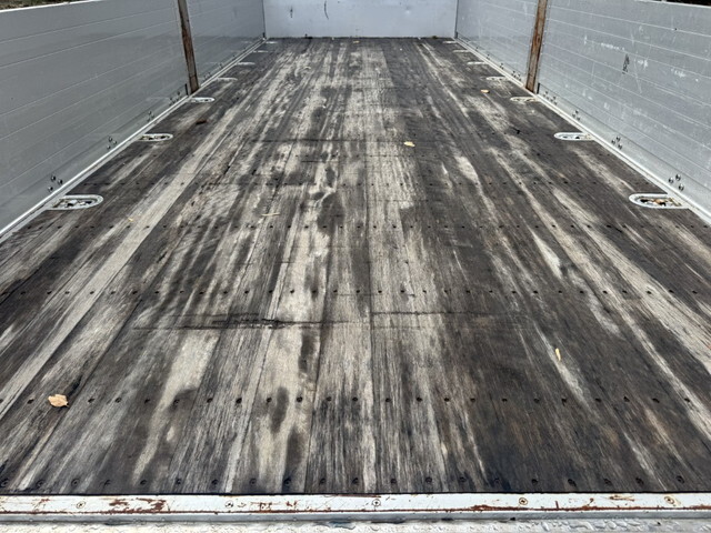 三菱ふそうファイターアルミブロック中型（4t）[写真08]