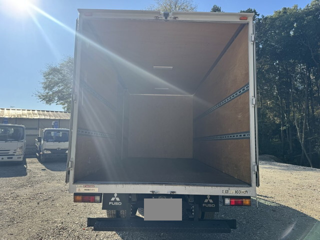 三菱ふそうキャンターアルミバン小型（2t・3t）[写真10]