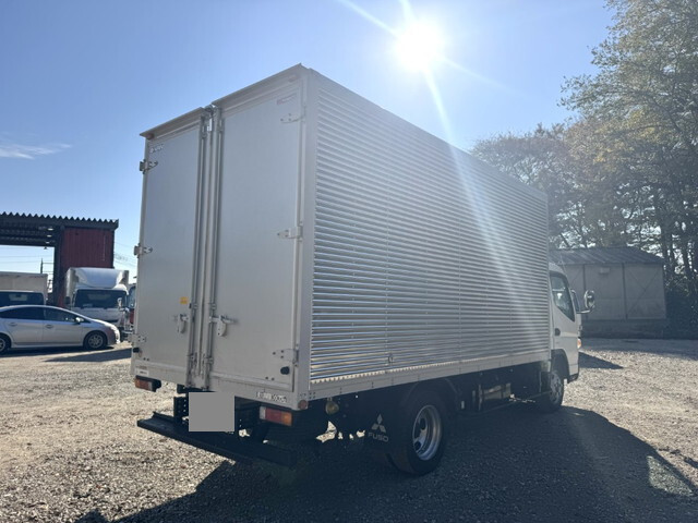 三菱ふそうキャンターアルミバン小型（2t・3t）[写真02]