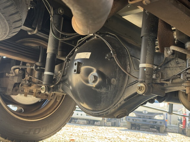 三菱ふそうキャンターアルミバン小型（2t・3t）[写真28]