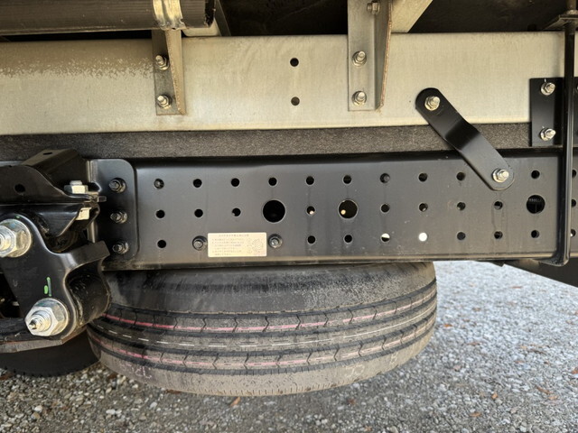 三菱ふそうキャンターアルミバン小型（2t・3t）[写真29]