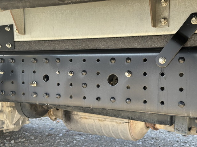 三菱ふそうキャンターアルミバン小型（2t・3t）[写真31]