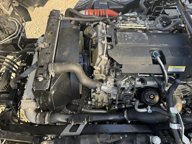 三菱ふそうキャンターアルミバン小型（2t・3t）[写真32]