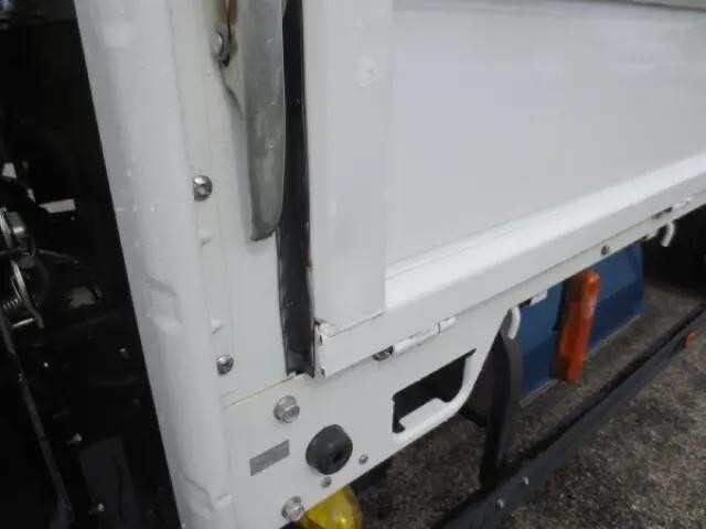 日産その他の車種平ボディ小型（2t・3t）[写真16]