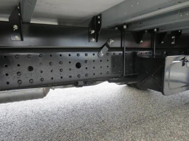 三菱ふそうキャンターアルミウイング小型（2t・3t）[写真10]