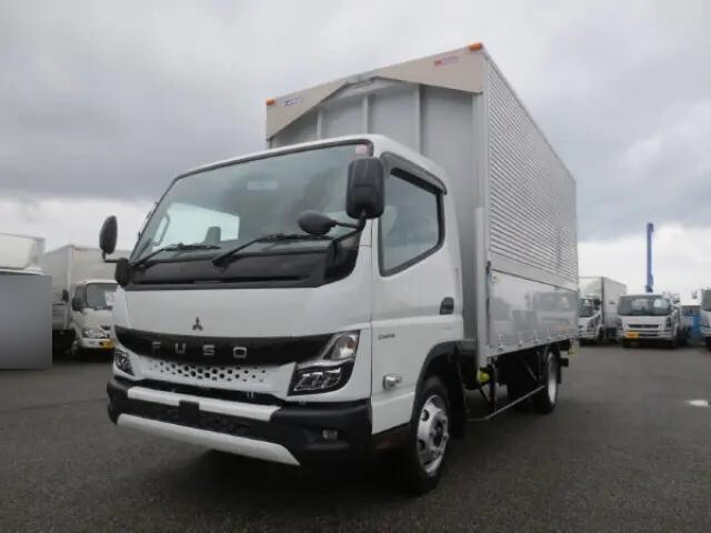 三菱ふそうキャンターアルミウイング小型（2t・3t）[写真03]