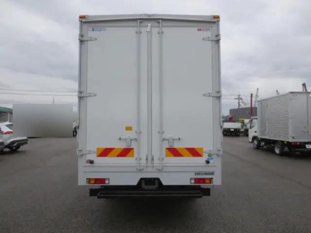 三菱ふそうキャンターアルミウイング小型（2t・3t）[写真06]