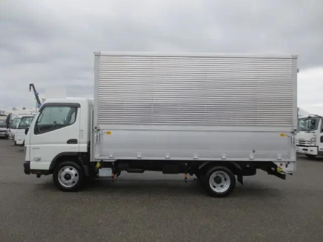 三菱ふそうキャンターアルミウイング小型（2t・3t）[写真08]