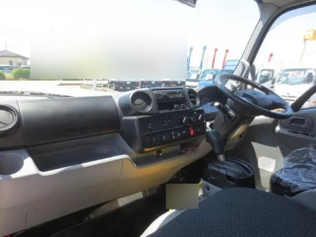 日野デュトロアルミバン小型（2t・3t）[写真12]