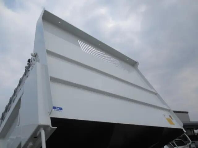 三菱ふそうキャンターダンプ小型（2t・3t）[写真10]