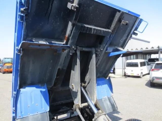 いすゞエルフダンプ小型（2t・3t）[写真11]