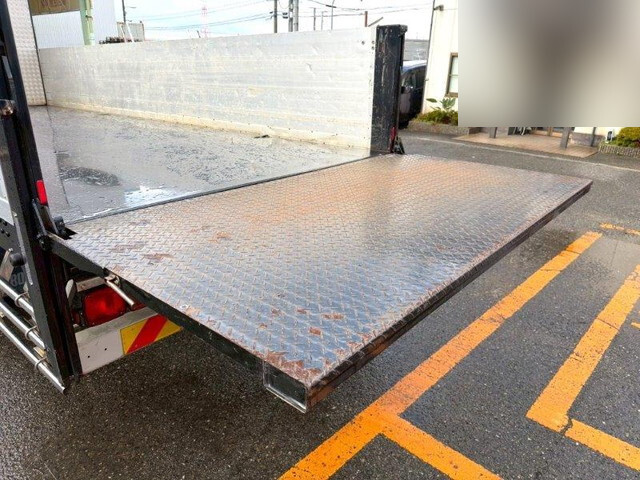 三菱ふそうファイターアルミブロック増トン（6t・8t）[写真05]